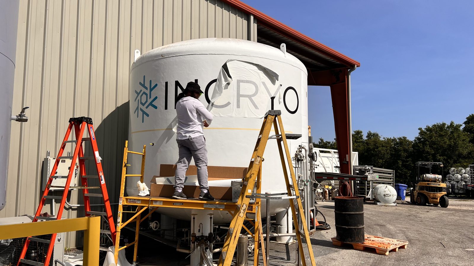 INCRYO silo during installation