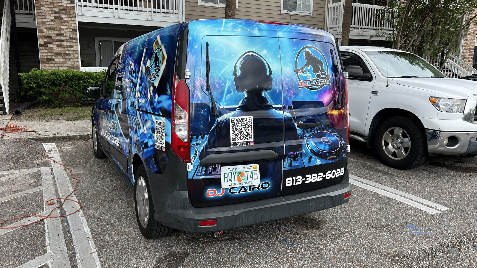 DJ Cairo van